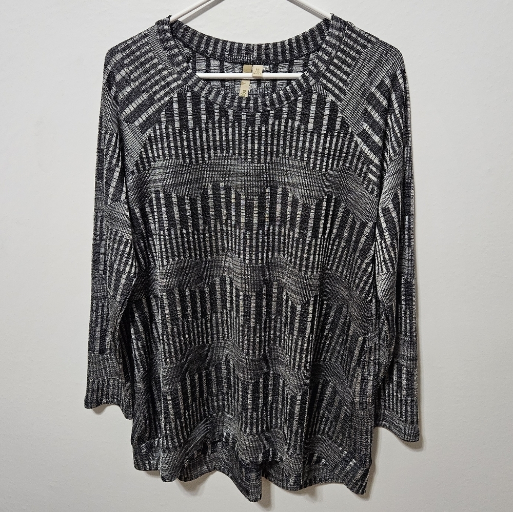 Comfy USA Black and White 3/4 Sleeve Boxy Blouse